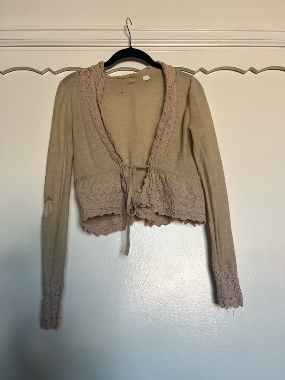 Vintage Cropped Beige Crochet Trim Tie-Front Women’s Sweater